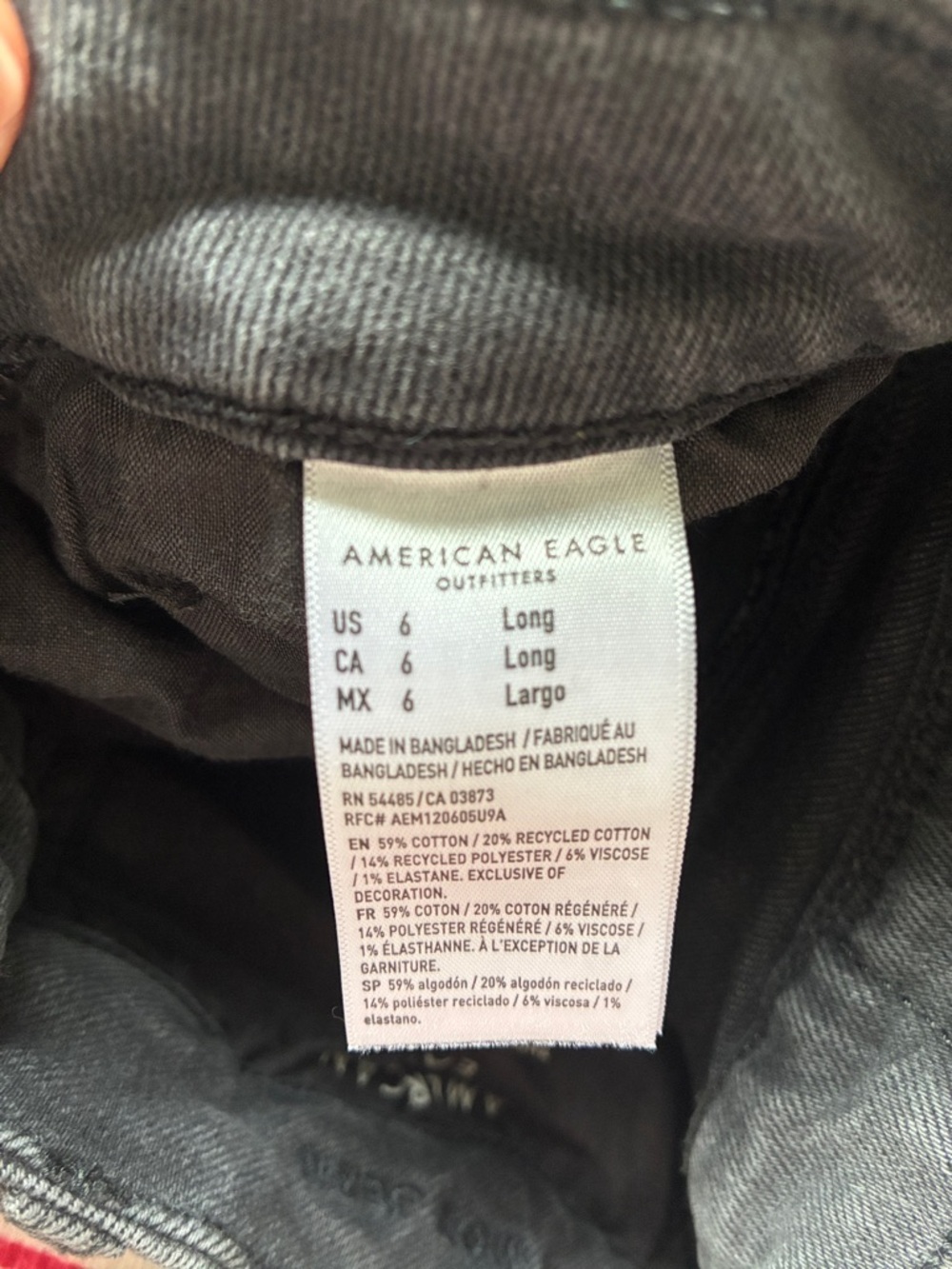 American Eagle Outfitters Black Curvy Mom Jean 6 Long - Picture 3 of 4